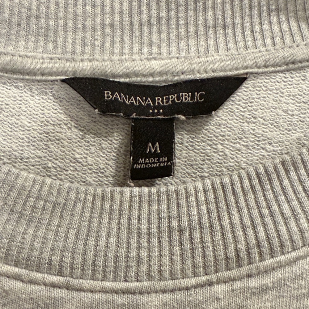 Banana Republic Light Gray Knit Top